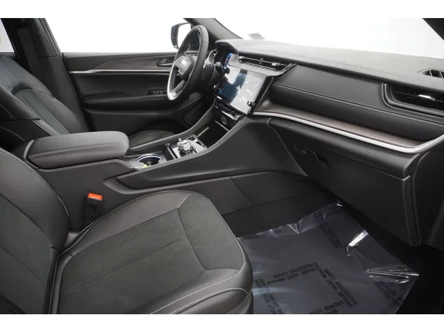 Nuevos JEEP GRAND CHEROKEE à Estados chez autogozo