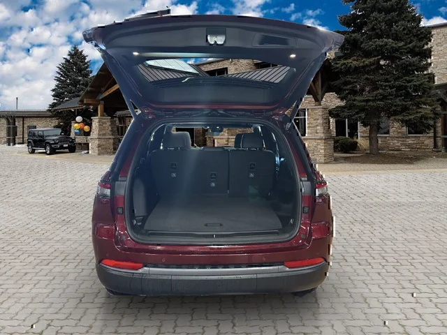 Nuevos JEEP GRAND CHEROKEE à Estados chez autogozo