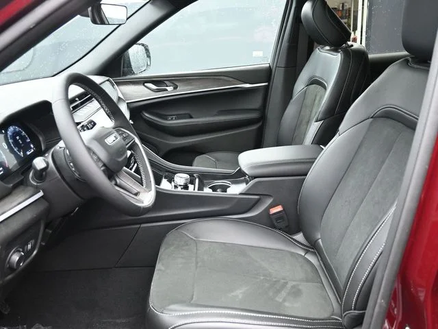 Nuevos JEEP GRAND CHEROKEE à Estados chez autogozo
