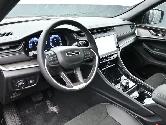 Nuevos JEEP GRAND CHEROKEE à Estados chez autogozo