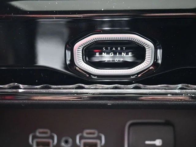 Nuevos JEEP GRAND CHEROKEE à Estados chez autogozo