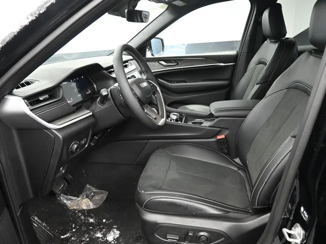 Nuevos JEEP GRAND CHEROKEE à Estados chez autogozo