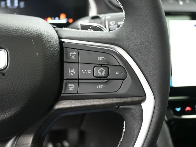 Nuevos JEEP GRAND CHEROKEE à Estados chez autogozo