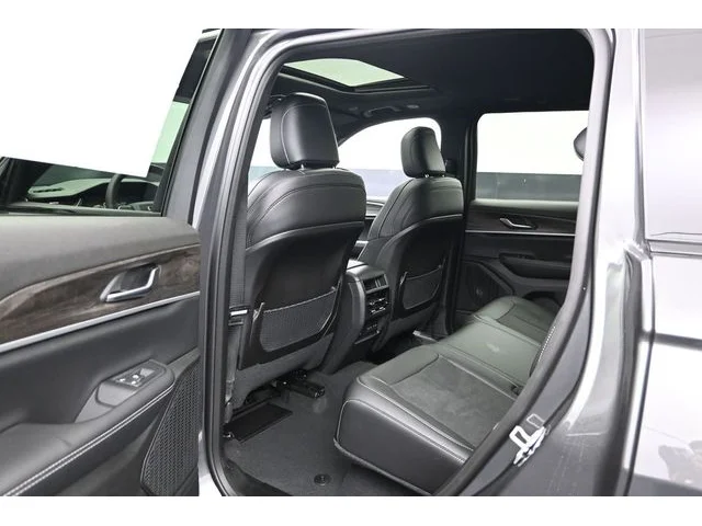 Nuevos JEEP GRAND CHEROKEE à Estados chez autogozo