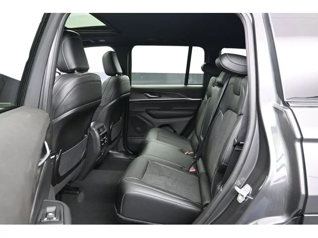Nuevos JEEP GRAND CHEROKEE à Estados chez autogozo