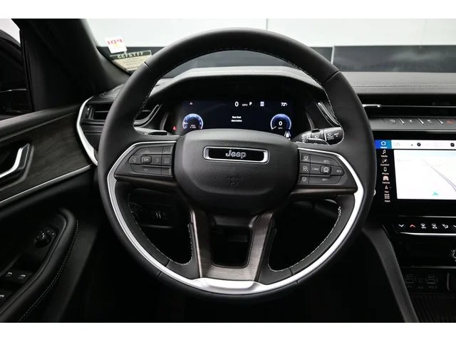 Nuevos JEEP GRAND CHEROKEE à Estados chez autogozo