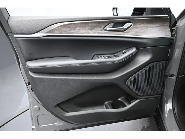 Nuevos JEEP GRAND CHEROKEE à Estados chez autogozo