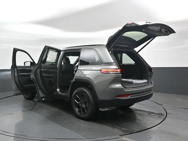 Nuevos JEEP GRAND CHEROKEE à Estados chez autogozo