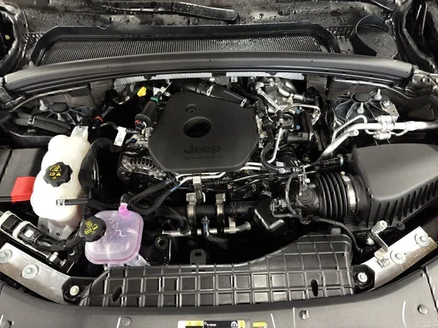 Nuevos JEEP GRAND CHEROKEE à Estados chez autogozo