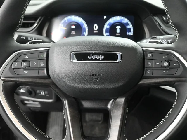 Nuevos JEEP GRAND CHEROKEE à Estados chez autogozo