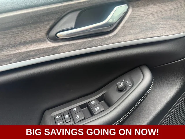 Nuevos JEEP GRAND CHEROKEE à Estados chez autogozo