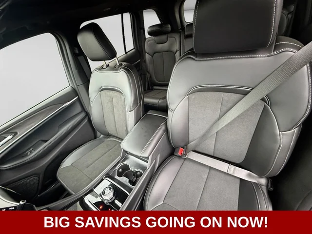 Nuevos JEEP GRAND CHEROKEE à Estados chez autogozo
