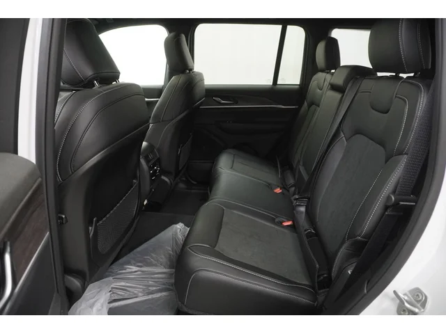 Nuevos JEEP GRAND CHEROKEE à Estados chez autogozo