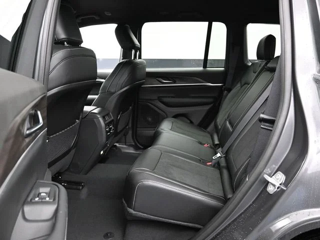 Nuevos JEEP GRAND CHEROKEE à Estados chez autogozo