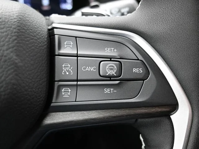 Nuevos JEEP GRAND CHEROKEE à Estados chez autogozo