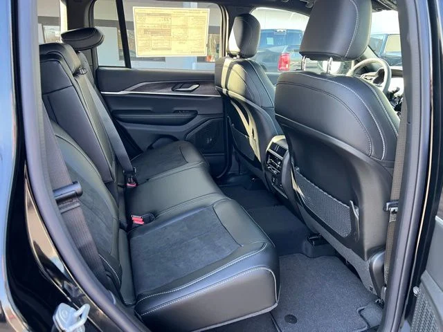 Nuevos JEEP GRAND CHEROKEE à Estados chez autogozo