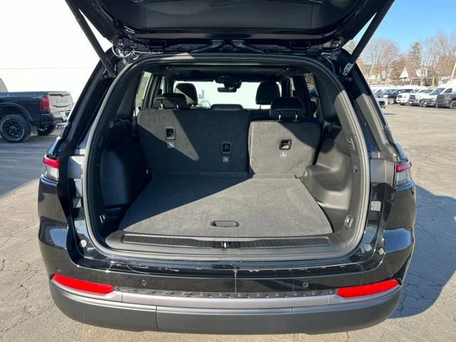 Nuevos JEEP GRAND CHEROKEE à Estados chez autogozo