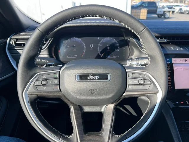 Nuevos JEEP GRAND CHEROKEE à Estados chez autogozo
