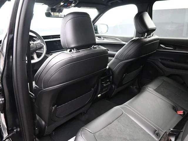 Nuevos JEEP GRAND CHEROKEE à Estados chez autogozo
