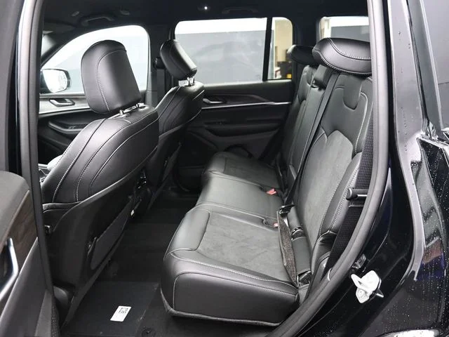 Nuevos JEEP GRAND CHEROKEE à Estados chez autogozo