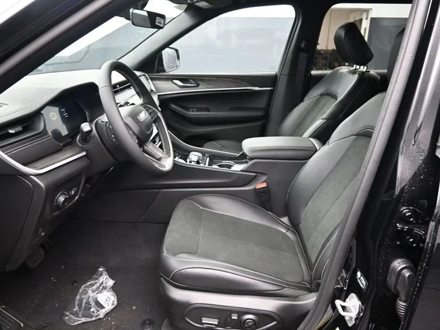 Nuevos JEEP GRAND CHEROKEE à Estados chez autogozo