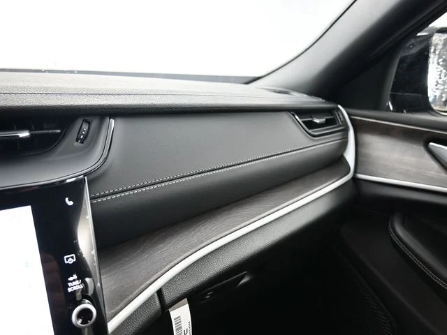 Nuevos JEEP GRAND CHEROKEE à Estados chez autogozo