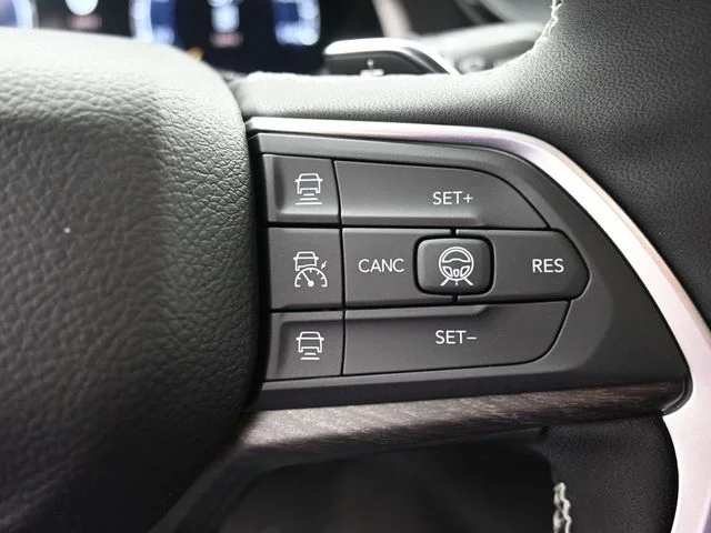 Nuevos JEEP GRAND CHEROKEE à Estados chez autogozo