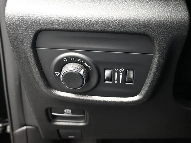 Nuevos JEEP GRAND CHEROKEE à Estados chez autogozo