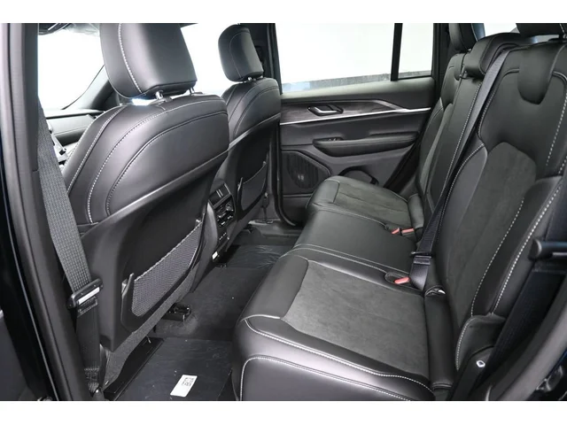 Nuevos JEEP GRAND CHEROKEE à Estados chez autogozo