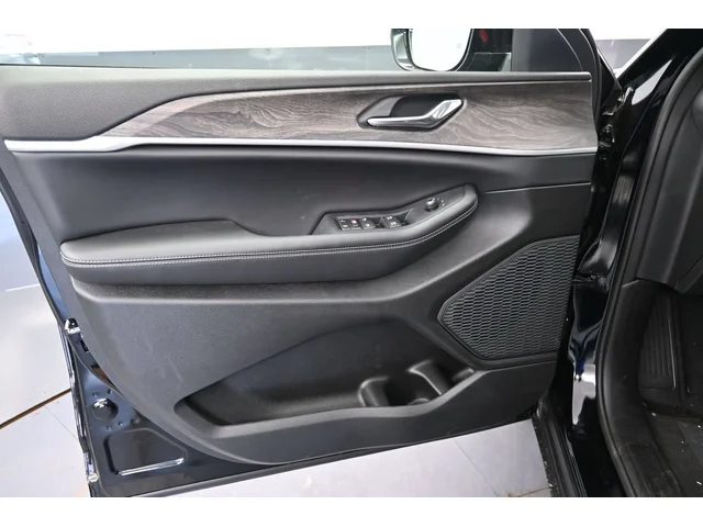 Nuevos JEEP GRAND CHEROKEE à Estados chez autogozo