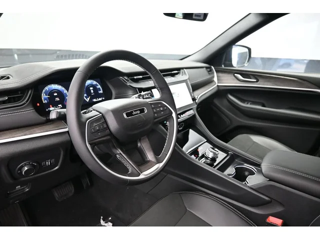 Nuevos JEEP GRAND CHEROKEE à Estados chez autogozo