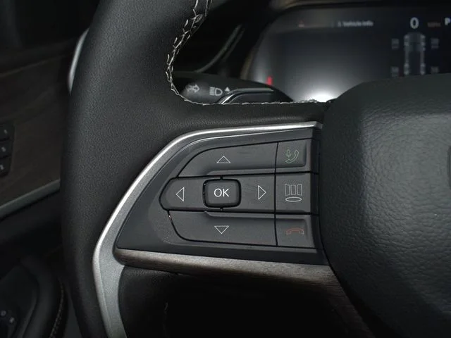 Nuevos JEEP GRAND CHEROKEE à Estados chez autogozo