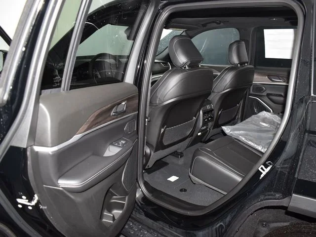 Nuevos JEEP GRAND CHEROKEE à Estados chez autogozo