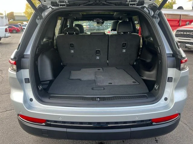 Nuevos JEEP GRAND CHEROKEE à Estados chez autogozo