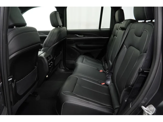Nuevos JEEP GRAND CHEROKEE à Estados chez autogozo