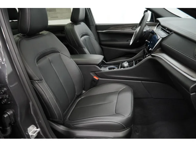 Nuevos JEEP GRAND CHEROKEE à Estados chez autogozo