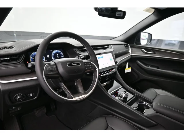 Nuevos JEEP GRAND CHEROKEE à Estados chez autogozo