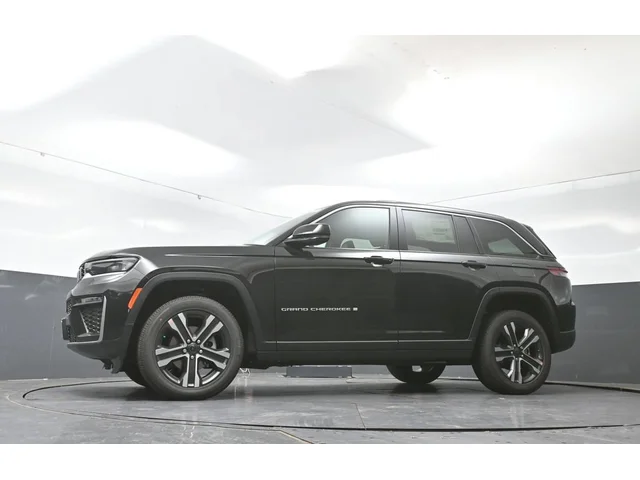 Nuevos JEEP GRAND CHEROKEE à Estados chez autogozo