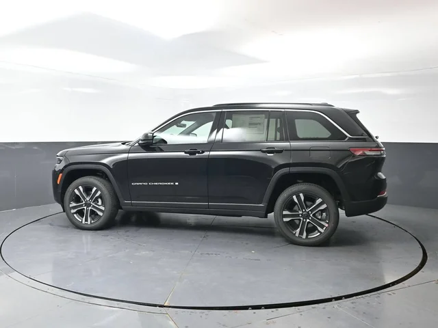 Nuevos JEEP GRAND CHEROKEE à Estados chez autogozo