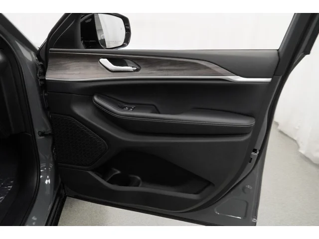 Nuevos JEEP GRAND CHEROKEE à Estados chez autogozo