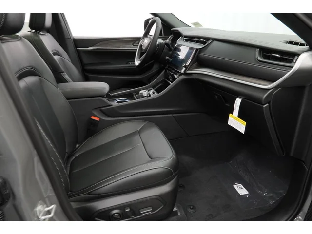 Nuevos JEEP GRAND CHEROKEE à Estados chez autogozo
