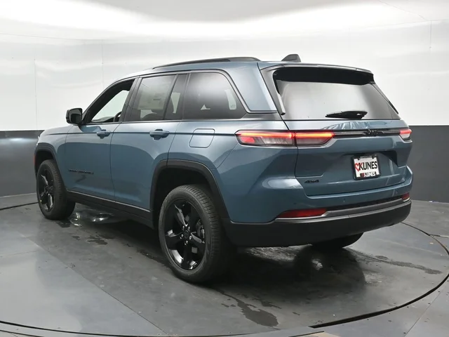 Nuevos JEEP GRAND CHEROKEE à Estados chez autogozo