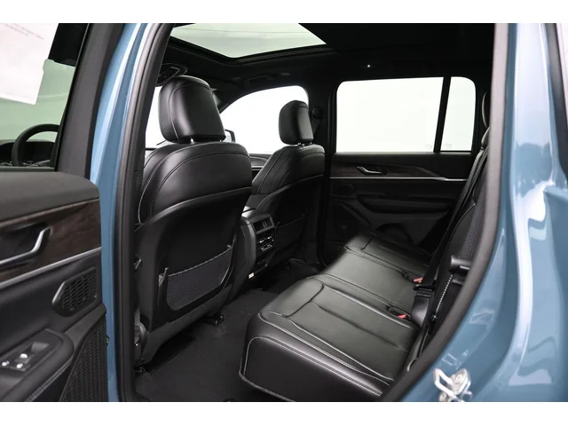 Nuevos JEEP GRAND CHEROKEE à Estados chez autogozo