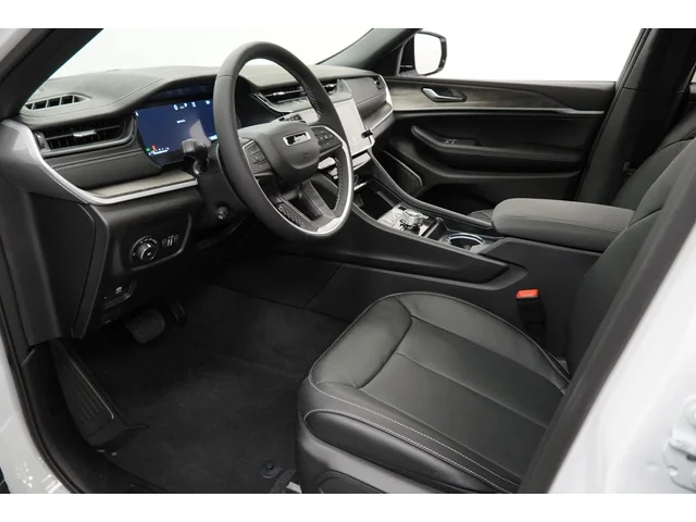Nuevos JEEP GRAND CHEROKEE à Estados chez autogozo