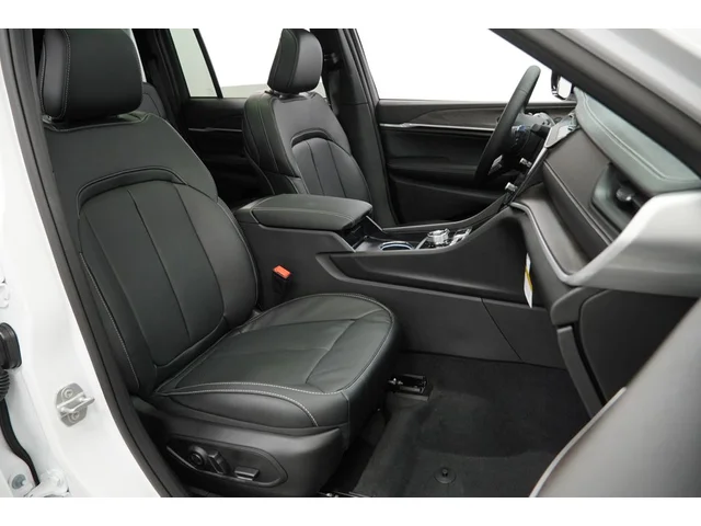 Nuevos JEEP GRAND CHEROKEE à Estados chez autogozo