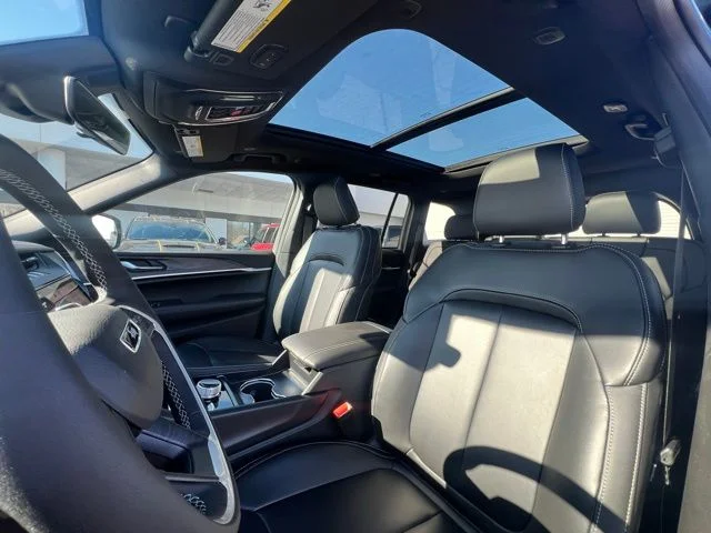 Nuevos JEEP GRAND CHEROKEE à Estados chez autogozo