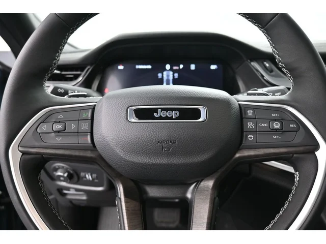 Nuevos JEEP GRAND CHEROKEE à Estados chez autogozo