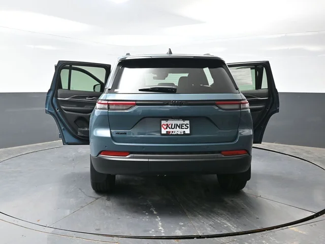 Nuevos JEEP GRAND CHEROKEE à Estados chez autogozo