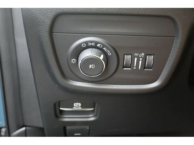 Nuevos JEEP GRAND CHEROKEE à Estados chez autogozo