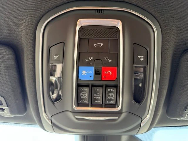 Nuevos JEEP GRAND CHEROKEE à Estados chez autogozo